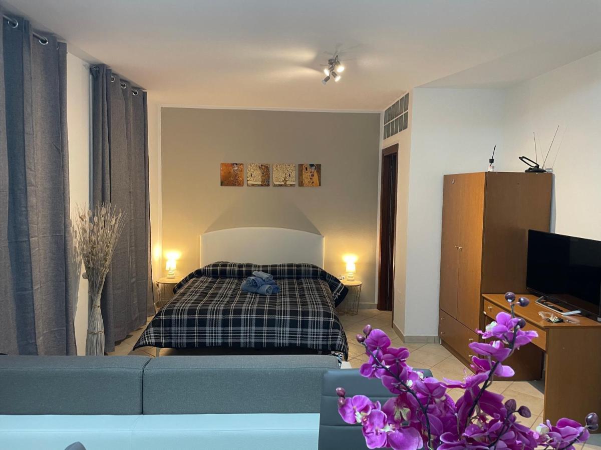 Civico 2 Apartment Сасари Екстериор снимка