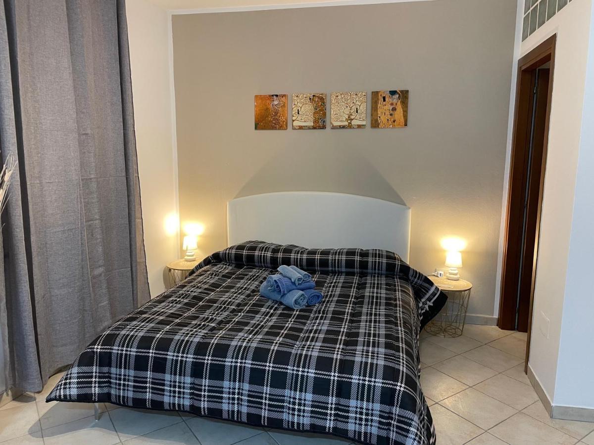 Civico 2 Apartment Сасари Екстериор снимка