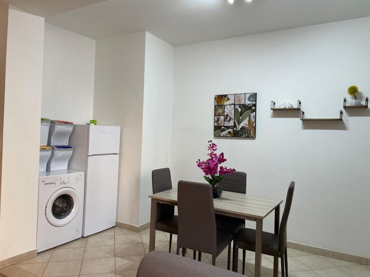 Civico 2 Apartment Сасари Екстериор снимка